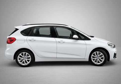 BMW 225, 2020
