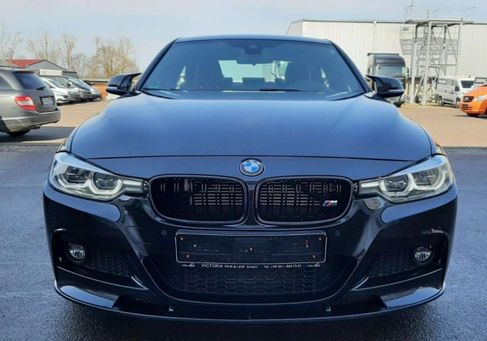 BMW 330, 2018