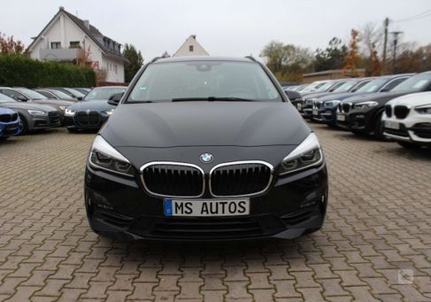 BMW 218, 2020