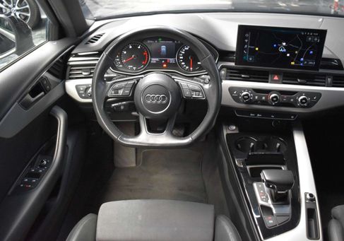 Audi A4, 2021