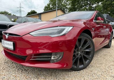 Tesla Model S, 2018