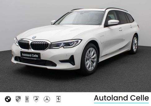 BMW 330, 2021