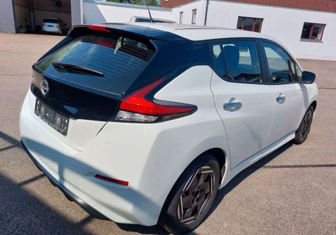 Nissan Leaf, 2022 3