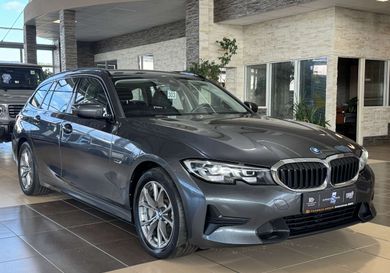 BMW 330, 2022