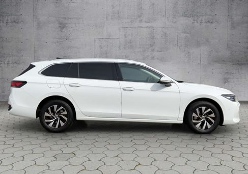Volkswagen Passat Variant, 2024 3