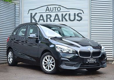 BMW 216, 2019