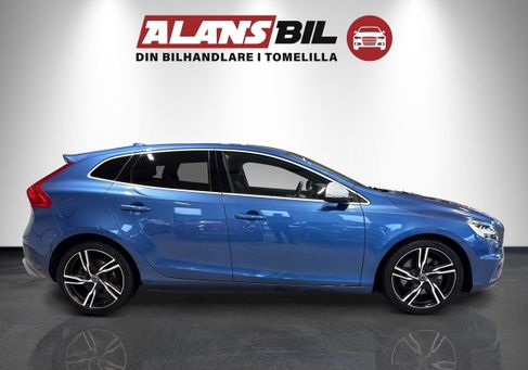 Volvo V40, 2018