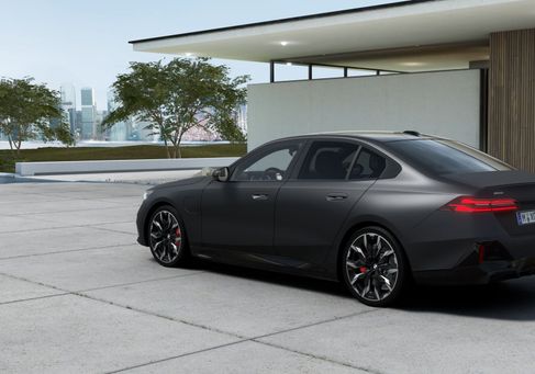 BMW 550, 2025