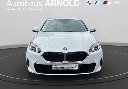 BMW 120, 2025