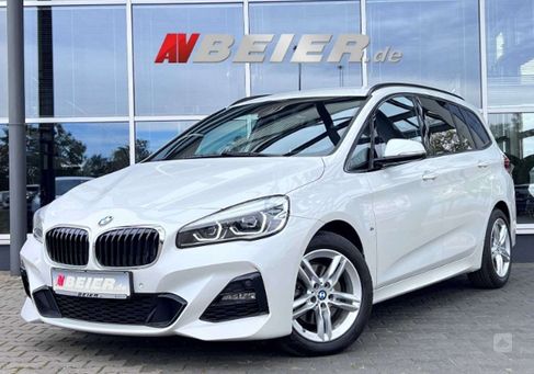 BMW 218, 2022