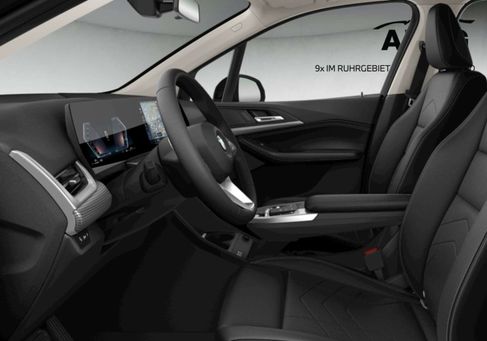 BMW 218, 2022 3