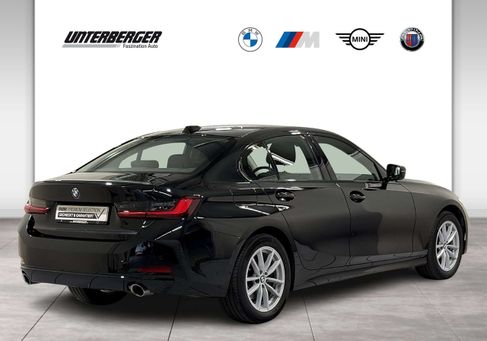 BMW 318, 2023