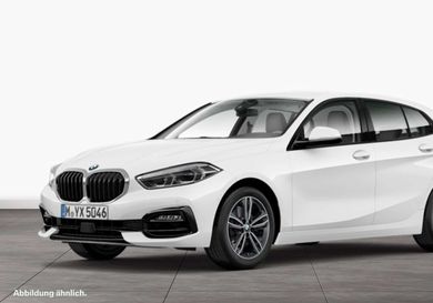 BMW 118, 2022