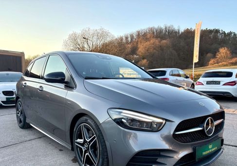 Mercedes-Benz B 220, 2021