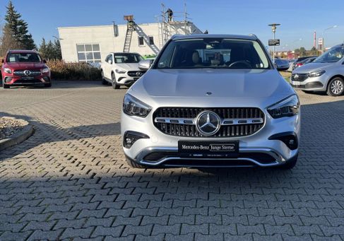 Mercedes-Benz GLA 180, 2023