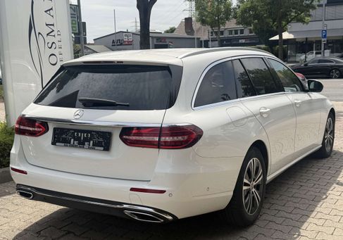 Mercedes-Benz E 300, 2023