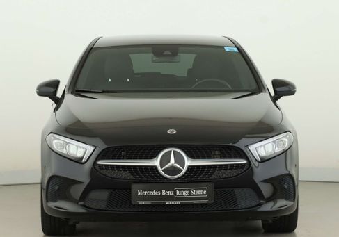 Mercedes-Benz A 200, 2022 3