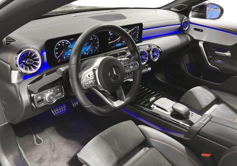 Mercedes-Benz CLA 200, 2021