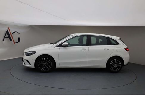 Mercedes-Benz B 200, 2025
