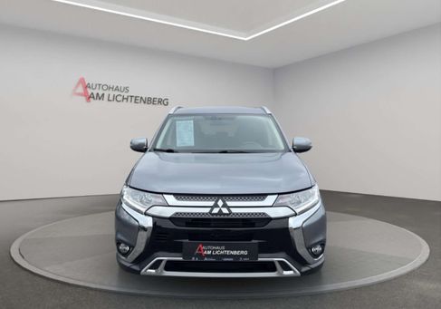 Mitsubishi Outlander, 2020