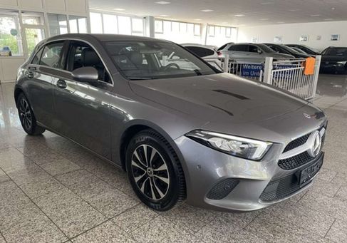 Mercedes-Benz A 180, 2022